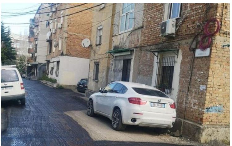 Të qash e të qeshësh, asfalti elektoral s’kalon te makina luksoze