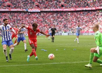 Bayern ‘falënderon’ Dortmundin, rimerr vendin e parë