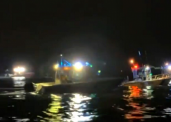 Rrëzohet avioni i vogël në gjirin e Floridës, gjenden 4 trupa