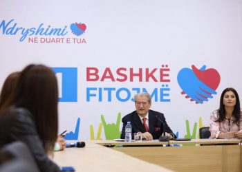Berisha akuzon Sakon: Simbol i vjedhjes me Hidrovorin e Durrësit