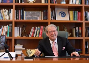 Berisha i rikërkon SHBA të hetojë aferat e Yuri Kim në Shqipëri