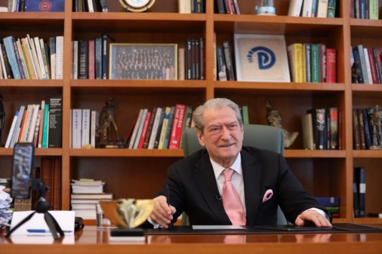 Berisha i rikërkon SHBA të hetojë aferat e Yuri Kim në Shqipëri