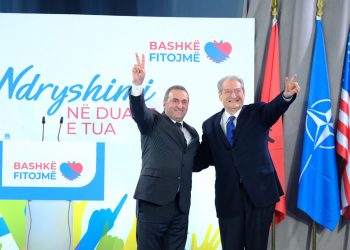 Berisha bëri thirrje që “Shqipëria të mos braktiset”