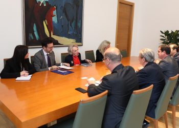 Berisha takoi Glover: E informuam mbi problematikat e fushatës