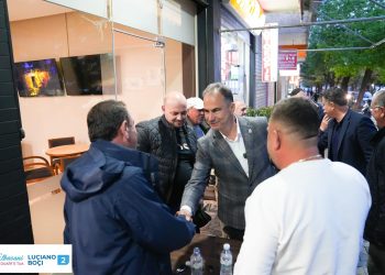 Boçi me qytetarët e Elbasanit: Koha për të zgjidhur problemet