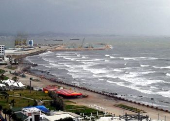 Deti i trazuar, mbi pesë orë vonesa për tragetet në Durrës