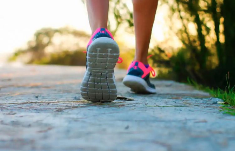 Studimi: 8 mijë hapa në dy ditë përmirësojnë dhe zgjasin jetën