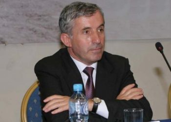 Sa paguhet e me çfarë shpërblehet Edi Rama si avokat i Serbisë?!