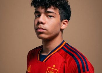 I biri i legjendës së Brazilit zgjedh Kombëtaren e Spanjës