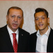 U tërhoq nga futbolli, Mesut Ozil I futet politikës