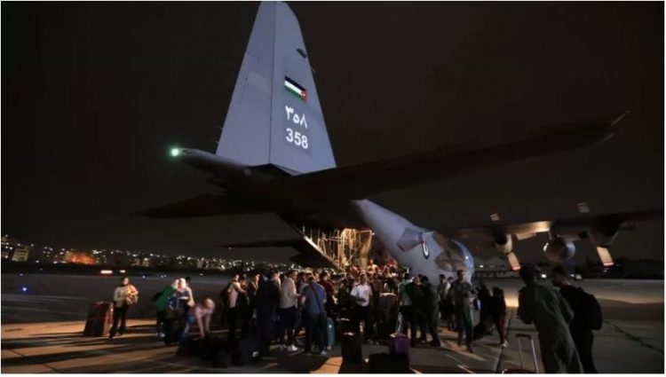 Shtetet evakuojnë diplomatët dhe qytetarët e tyre nga Sudani