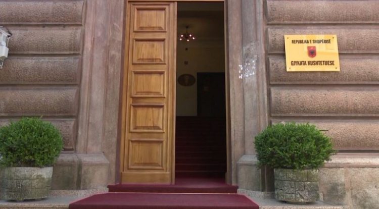 Konfiskimi i pronave me VKM, reagon Kushtetuesja