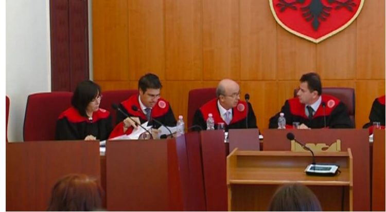 Prokurorët dhe gjyqtarët e shkarkuar, nën hetim nga SPAK