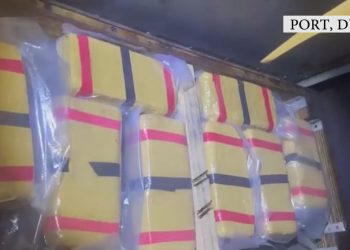 VIDEO/ Kapen mbi 13 kg heroinë e fshehur në autobusin Durrës-Milan