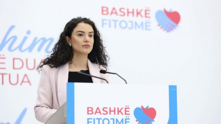 Hysaj: Bashkia e Sakos po mbulon Durrësin me asfalt elektoral