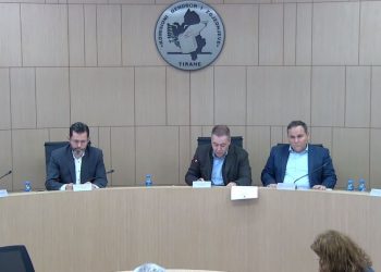 KAS nuk aprovon vendosjen e emrit të Berishës në fletën e votimit