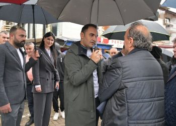 Këlliçi: Veliaj të kthehet te shitja e fiqve dhe pensioni i mamit