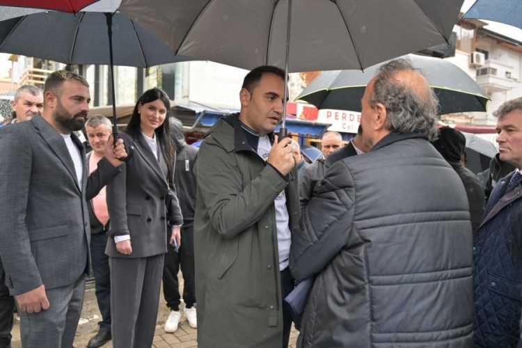 Këlliçi: Veliaj të kthehet te shitja e fiqve dhe pensioni i mamit