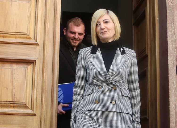 Vasili: Rasti Kokona, fytyra e kalbëzimit të qeverisjes Rama