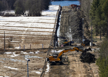 Finlanda nis fortifikimin e kufirit me Rusinë