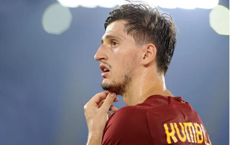 Kumbulla duhet të gjejë sistemim të ri, Roma ka gjetur zëvendësuesin