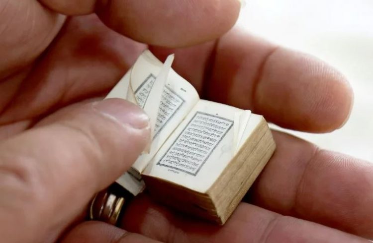 Gjendet në Shqipëri Kurani më i vogël në botë, historia e veçantë