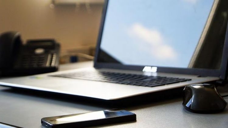 Studimi: Çfarë tregon mënyra si e përdorni kompjuterin dhe mausin