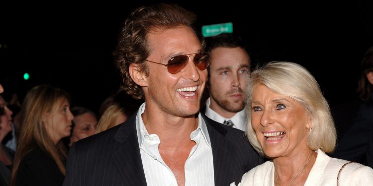 Habit aktori: Babai im vdiq duke bërë seks me nënën