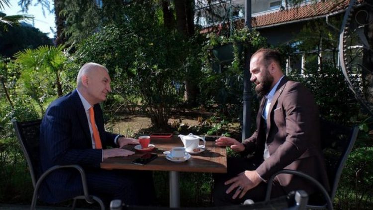 Meta uron Fiter Bajramin: Gëzuar këtë ditë të bekuar