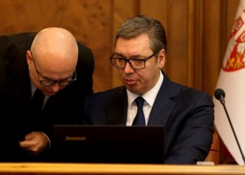 Beogradi do të furnizojë Ukrainën me armë, reagon Serbia