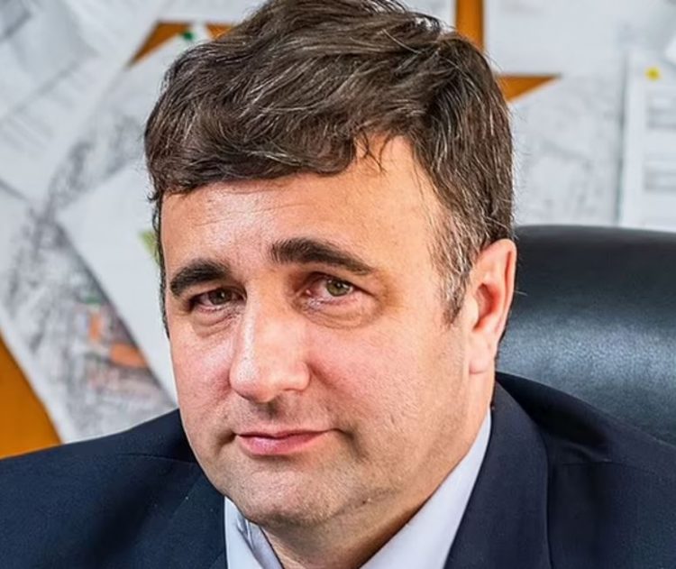 Vdes oligarku rus në rrethana misterioze