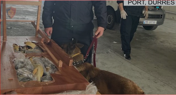 VIDEO/ Arsenal armësh drejt Anglisë, operacion në Portin e Durrësit