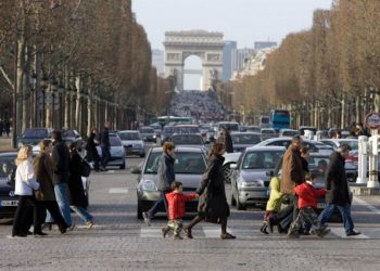 24 mijë shqiptarë u urdhëruan të lënë BE-në vitin e kaluar