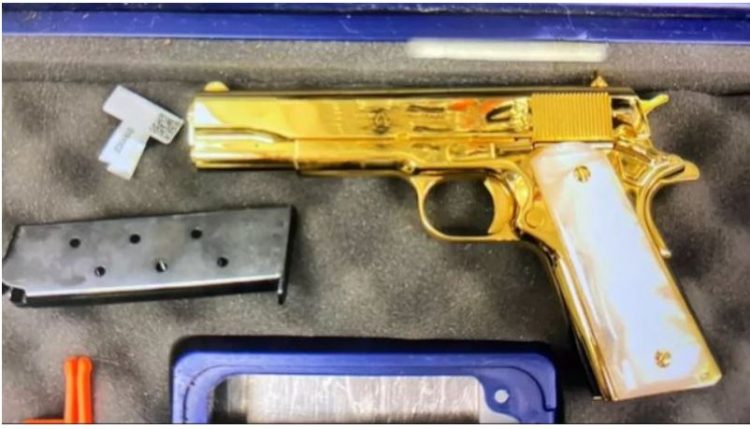 Arrestohet me një pistoletë ari 24 karatësh në bagazh gruaja