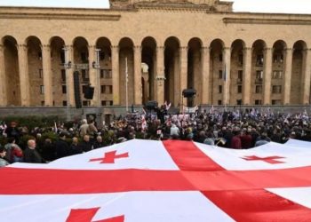 Protesta antiqeveritare në Gjeorgji, thirrje për demokraci