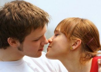 Mësoni të puthni për t’ju mbajtur në mend