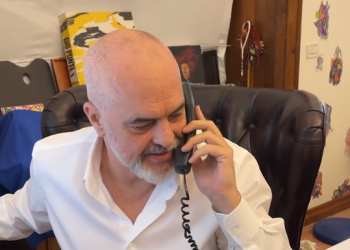 Rama në kërkim të këngës së fushatës, pyet ndjekësit: Ju pëlqen?