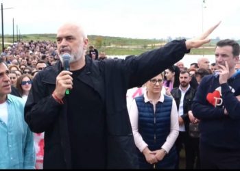 Rama kërcënon qytetarët: Kush voton opozitën t’i harrojë fondet