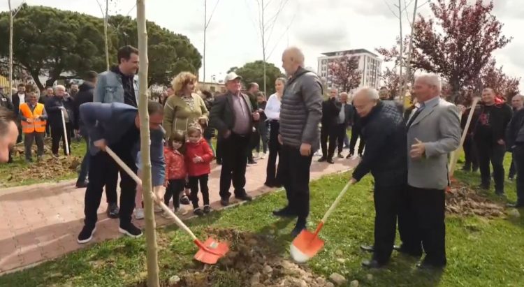 Rama i kthehet deputetit: Kape lopatën, doni edhe rritje page