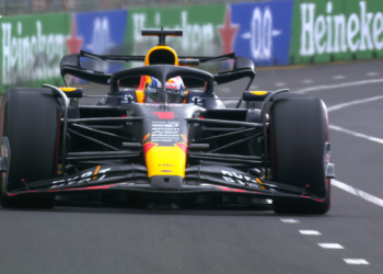 Verstappen i pamposhtur, pole position edhe në Australi