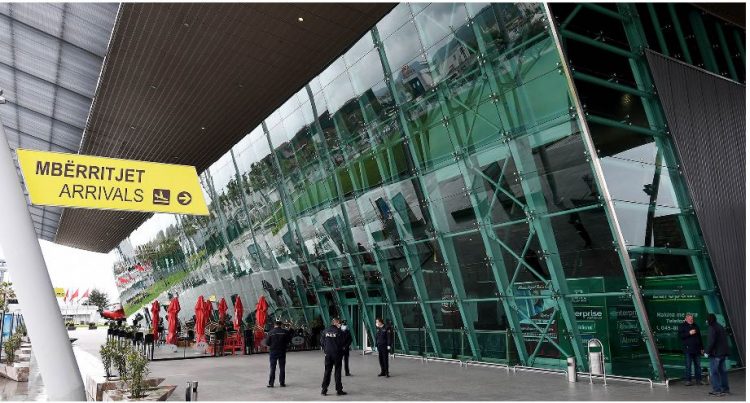 Kapet në Rinas Arlinda Rama, anëtare e grupeve kriminale