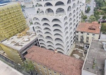 Këlliçi pyet qytetarët: E gjeni dot ku është simboli i Tiranës?