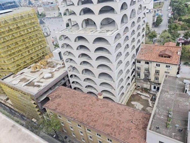 Këlliçi pyet qytetarët: E gjeni dot ku është simboli i Tiranës?