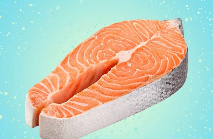 Çfarë i ndodh trupit tuaj kur konsumoni salmon?