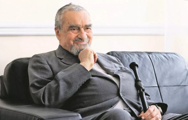 Schwarzenberg tregon çmenduritë e Millosheviçit ndaj Kosovës