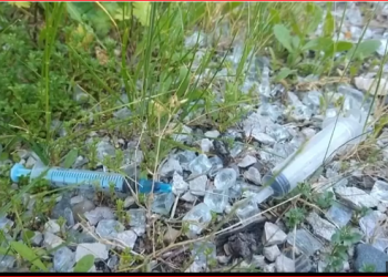 Drogë në parqe, qytetarët e Elbasanit të alarmuar: Ka shiringa kudo