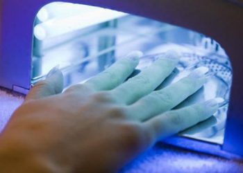 Bërja e thonjve me xhel është e rrezikshme, ja pse