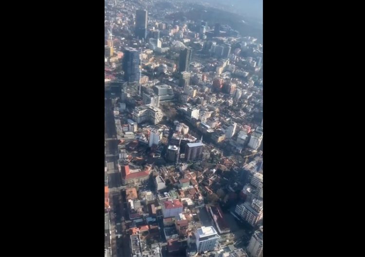 VIDEO/ Blushi pyet: Ky gjelbërim kaq relaksues, pemët ku i ka?