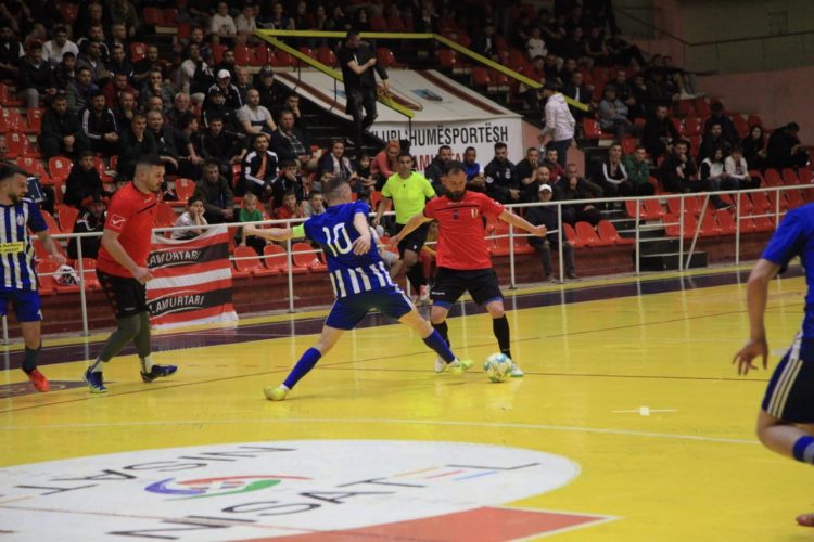 Finalet e Futsallit, Tirana fiton raundin e parë ndaj Flamurtarit