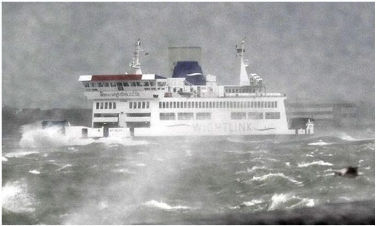 Det i trazuar, probleme për lëvizjen e trageteve në Durrës